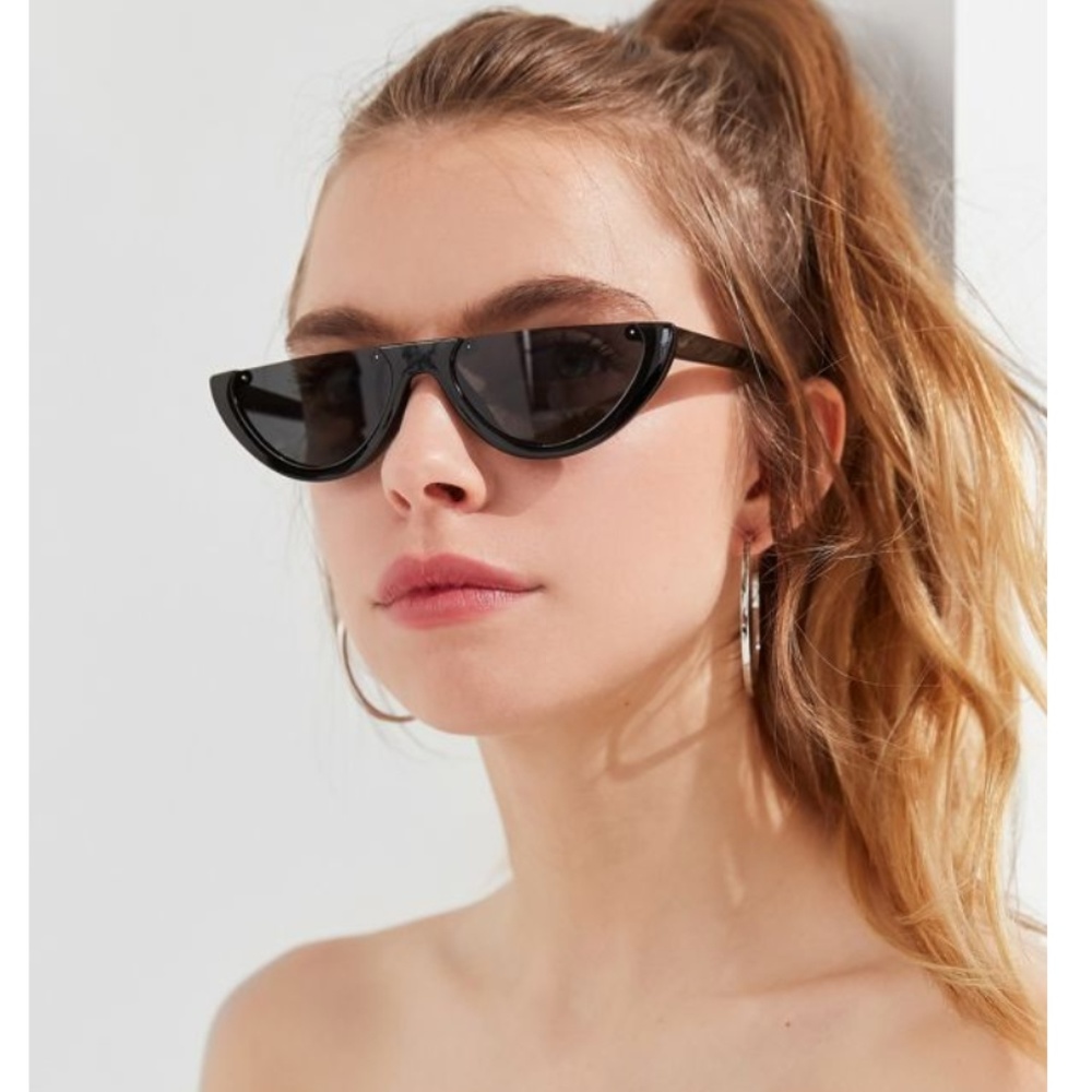 Half Moon Sunnies - aka Sunglasses in Black
